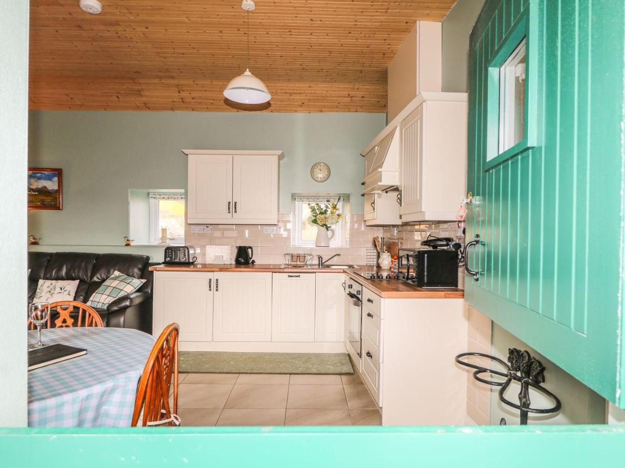 Pat White'S Cottage Ростревор Экстерьер фото